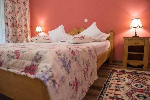 Hostal Pensiunea Floare De Colt