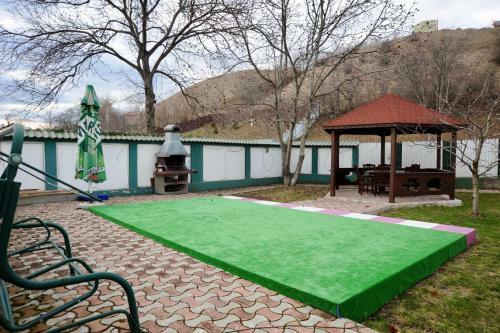 Hostal Apartament Ela