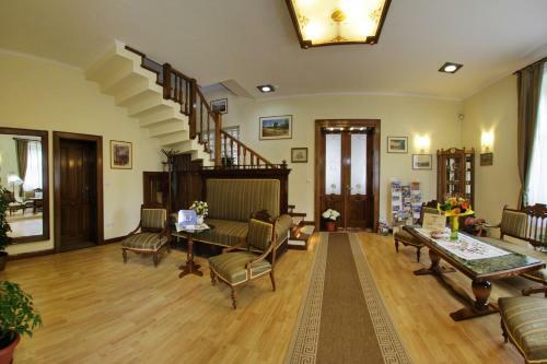 Hostal Pensiunea Lucia