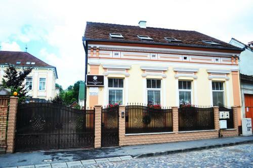 Hostal Pensiunea Lucia