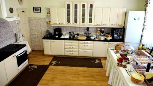 Hostal Pensiunea Lucia
