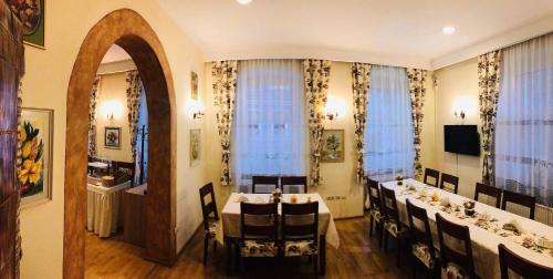 Hostal Pensiunea Lucia