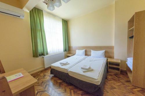 Hostal Pensiunea Tranzit
