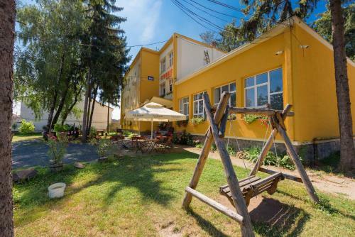 Hostal Pensiunea Tranzit