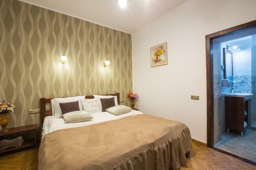 History Apartment Str Cetatii