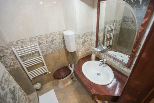 History Apartment Str Cetatii