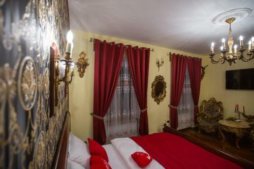 History Apartment Str Cetatii
