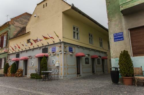 History Apartment Str Cetatii