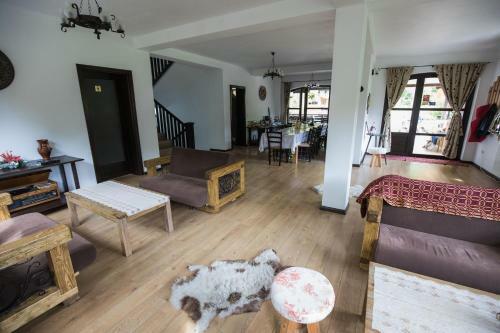 Hostal Casa Dacilor Transalpina