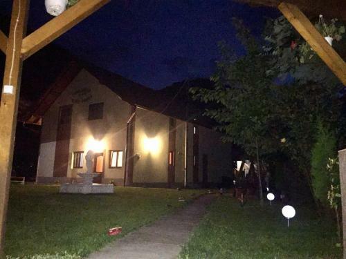 Hostal Pensiunea Silva Dobra