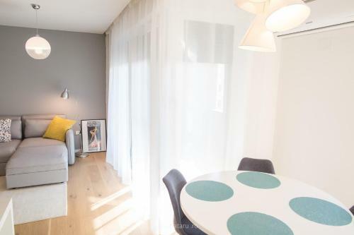 Spacious & Bright New Apartment For Full Comfort