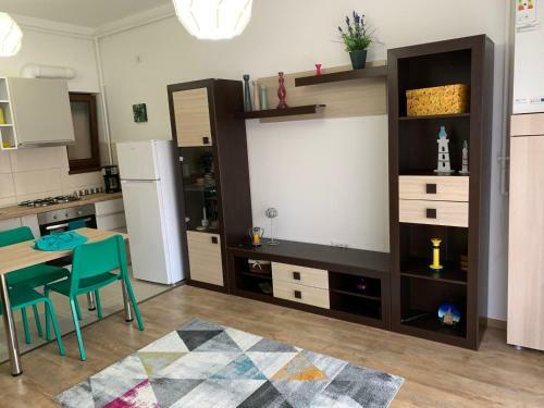 Puzzle Mall Apartment