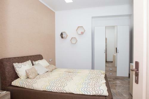 Revolution Apartment