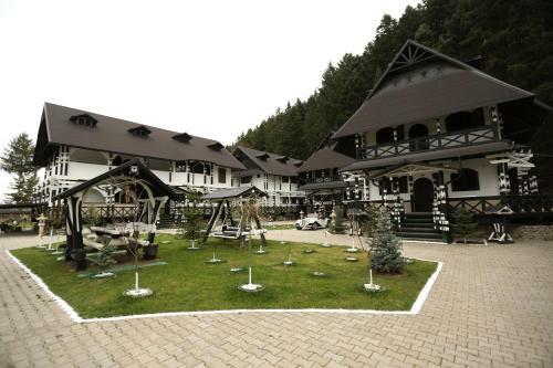 Hotel Complex Lions Bucovina