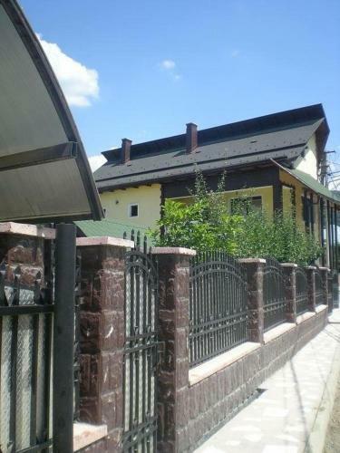 Hostal Pensiunea La R?ducu