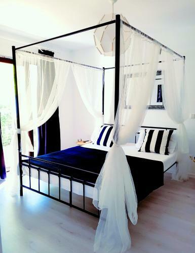 Motel Arg� Costine?ti