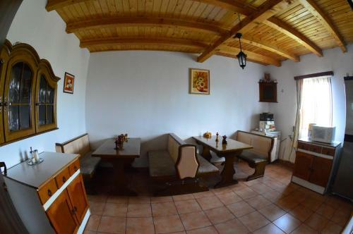 Hostal Vila Altius Felix