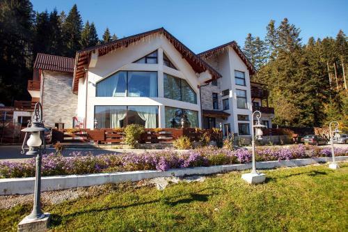Hostal Pension Perla Bucovinei