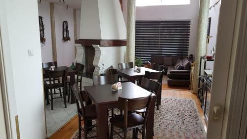 Hostal Guest House Luxotel