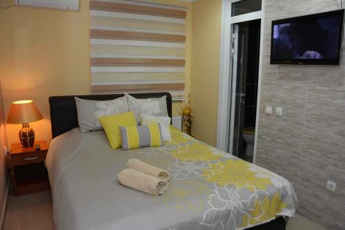 Hostal Guest House Vila Florida