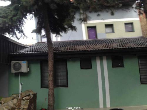 Hostal Guest House Vila Florida
