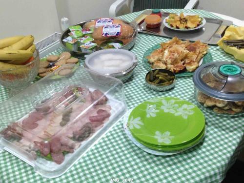Hostal Guest House Vila Florida