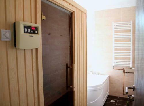 Hostal Restoran Sa Preno?i?tem ?iti?te