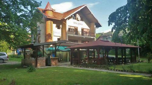 Apartamentos Guest House Vila Pobeda