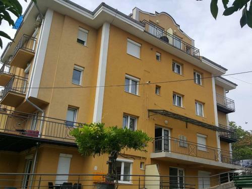 Elegant Apartments