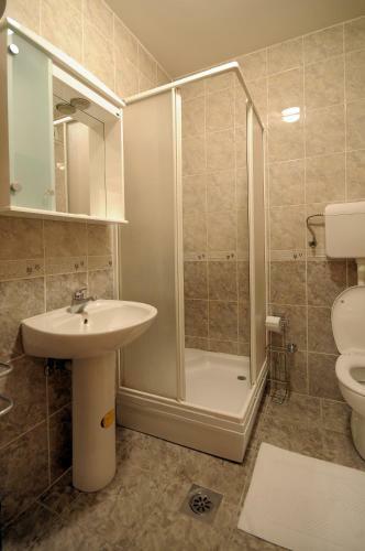 Apartments Iwa Centar