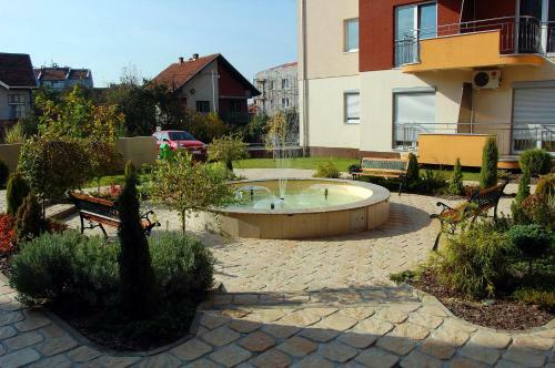 Apartments Iwa Centar