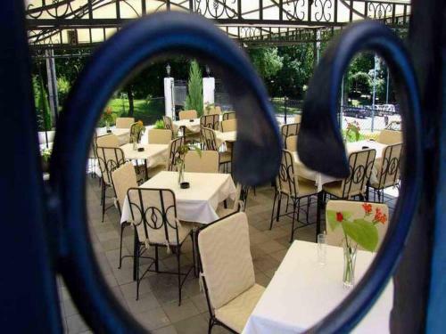 Hostal Guest House Vila Deved?i?