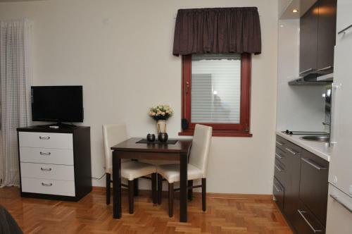 Apartments Biser