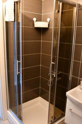 Gavra Bar Apartments