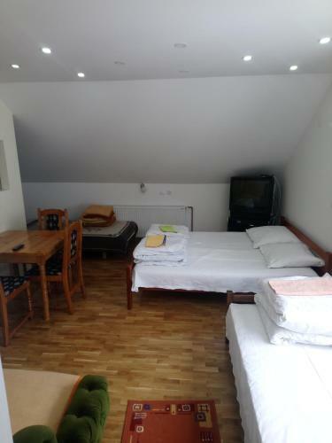 Hostal Apartments And Rooms Vicko