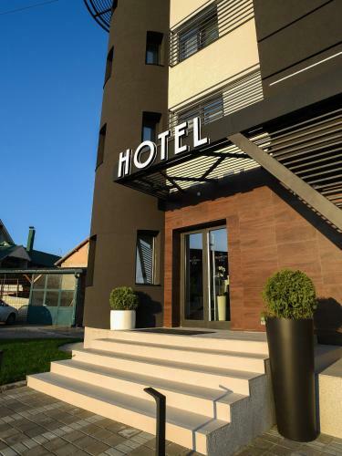 Hotel Ideo Lux