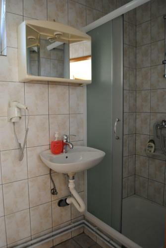 Hostal Vila Delux