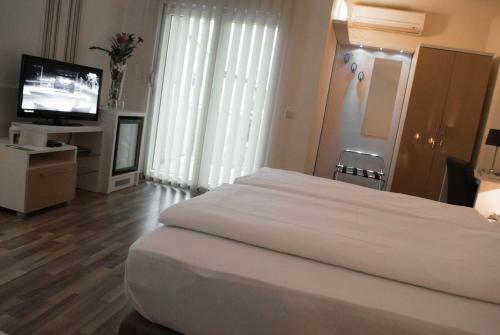 Hostal Vila Delux