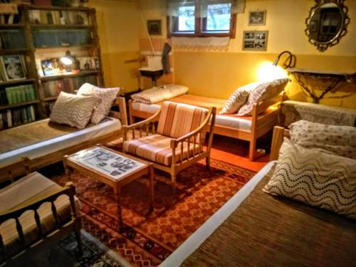 Hostal Guesthouse & Camp For Adventurers Urban Guerrilla