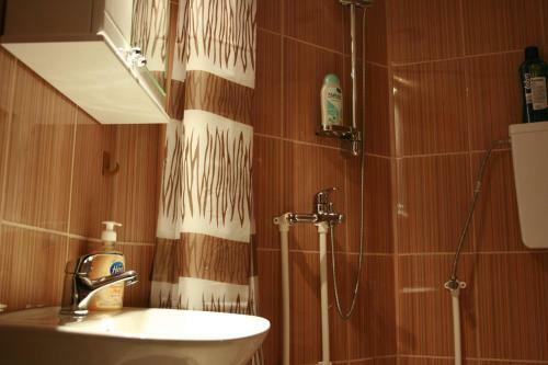 Hostal Guesthouse & Camp For Adventurers Urban Guerrilla