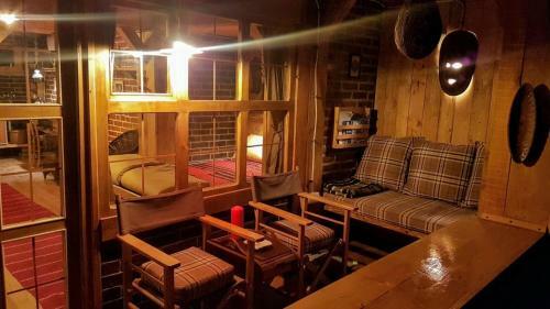 Hostal Guesthouse & Camp For Adventurers Urban Guerrilla