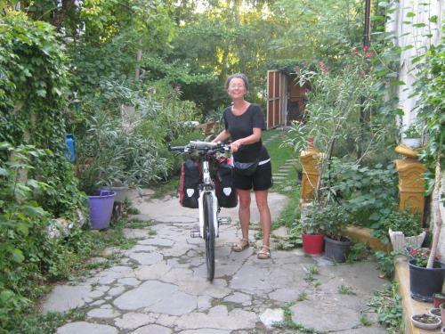 Hostal Guesthouse & Camp For Adventurers Urban Guerrilla