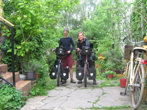 Hostal Guesthouse & Camp For Adventurers Urban Guerrilla