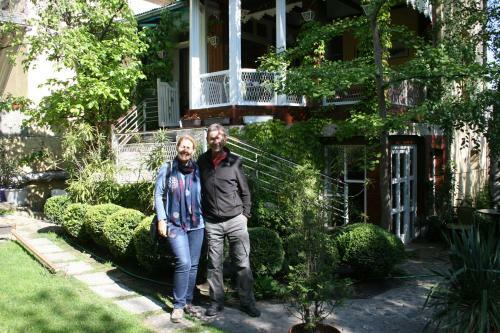 Hostal Guesthouse & Camp For Adventurers Urban Guerrilla