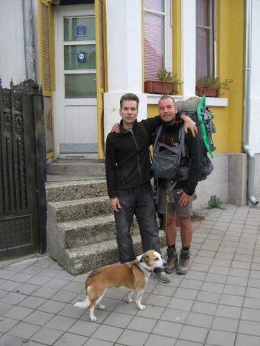 Hostal Guesthouse & Camp For Adventurers Urban Guerrilla