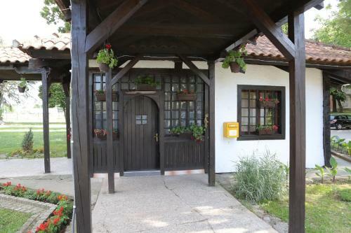 Motel Stari Hrast