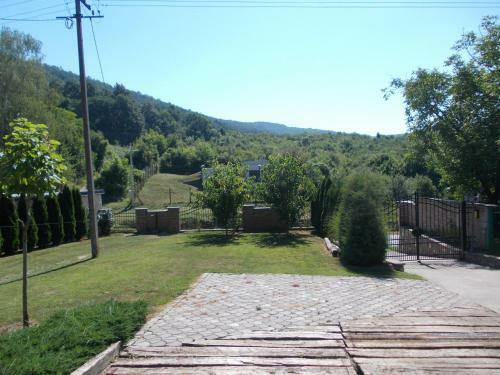 Bed & Breakfast Ku?a Za Odmor "karalic"