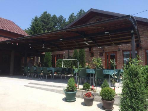Bed & Breakfast Ku?a Za Odmor "karalic"