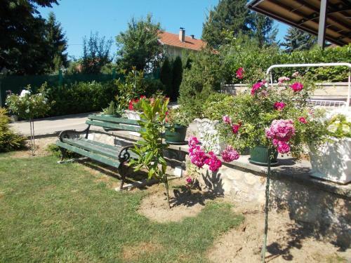 Bed & Breakfast Ku?a Za Odmor "karalic"