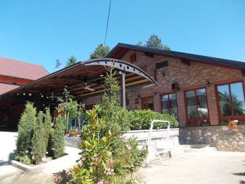 Bed & Breakfast Ku?a Za Odmor "karalic"